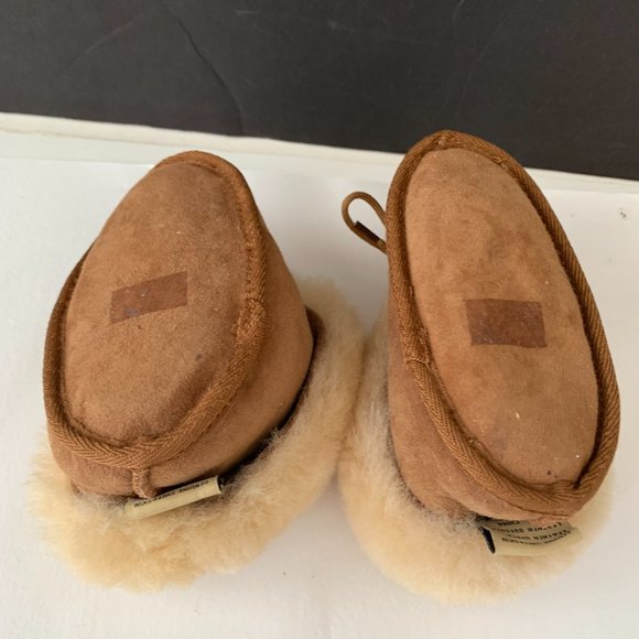 RJS Fuzzies Toddlers’ Brown & Tan Sheepskin Booties W/ Fold Down Collar: M - Picture 5 of 7